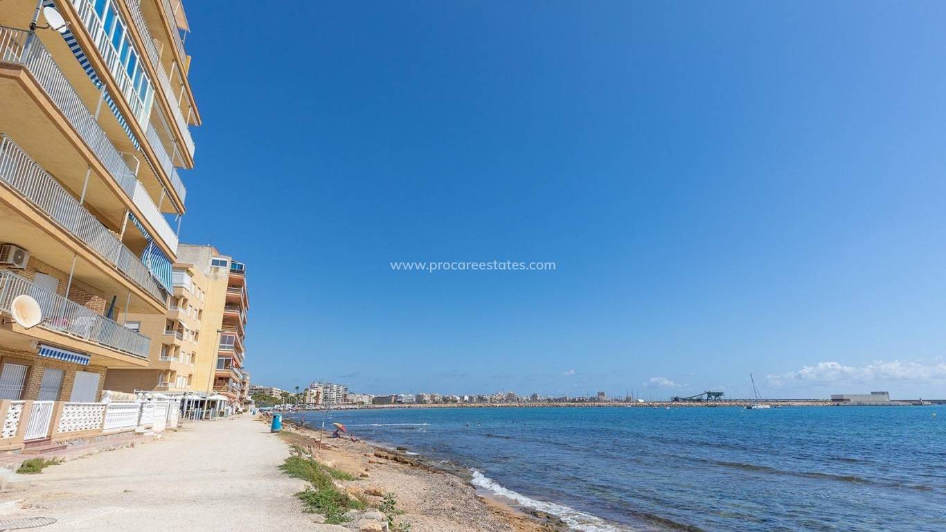 Resale - Apartment - Torrevieja - Acequion