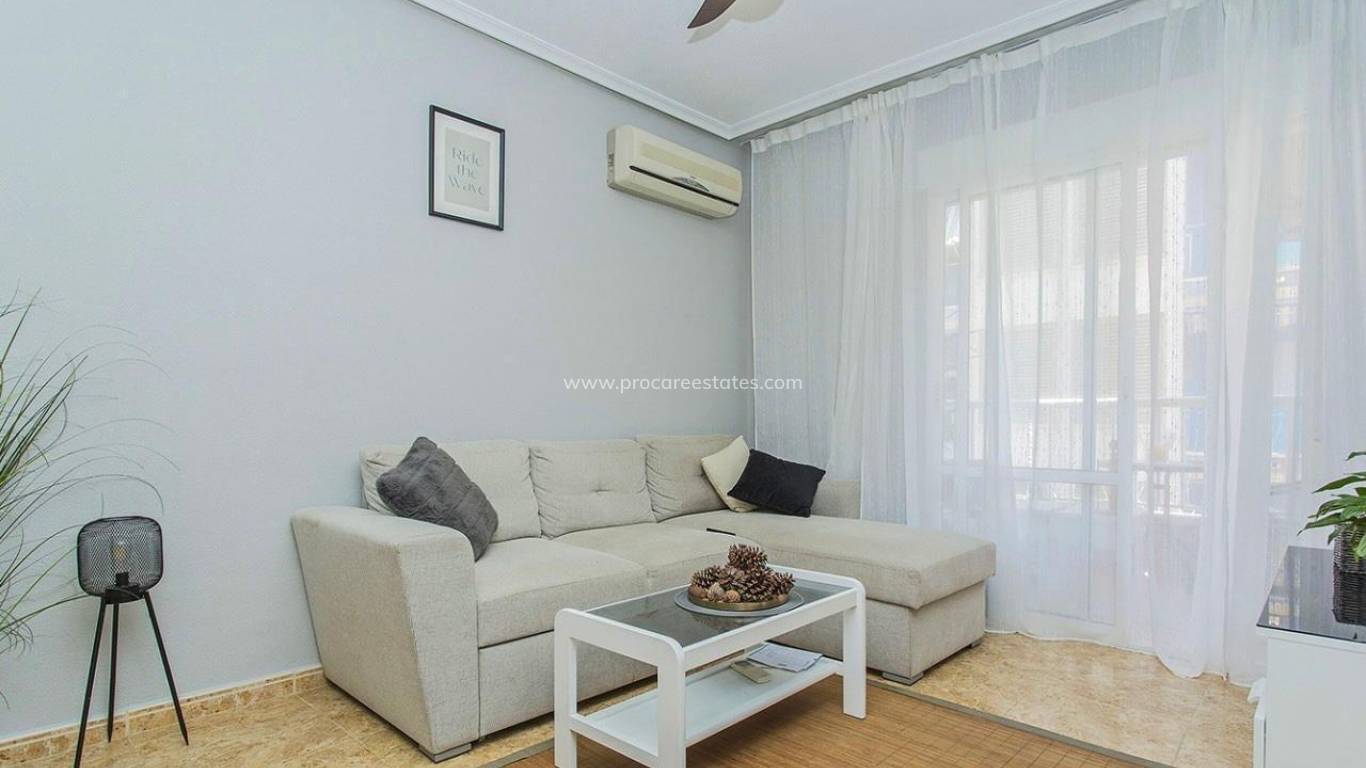 Resale - Apartment - Torrevieja - Acequion