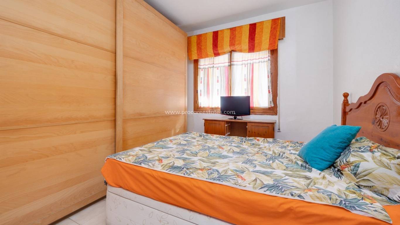 Resale - Apartment - Torrevieja - Acequion