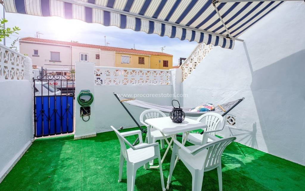 Resale - Apartment - Torrevieja - Acequion