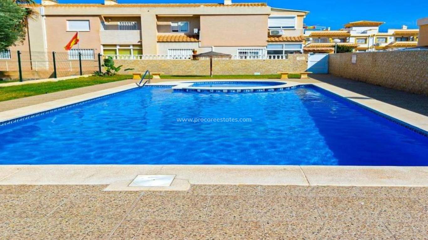 Resale - Apartment - Torrevieja - Acequion