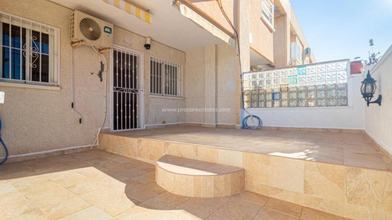 Resale - Apartment - Torrevieja - Acequion