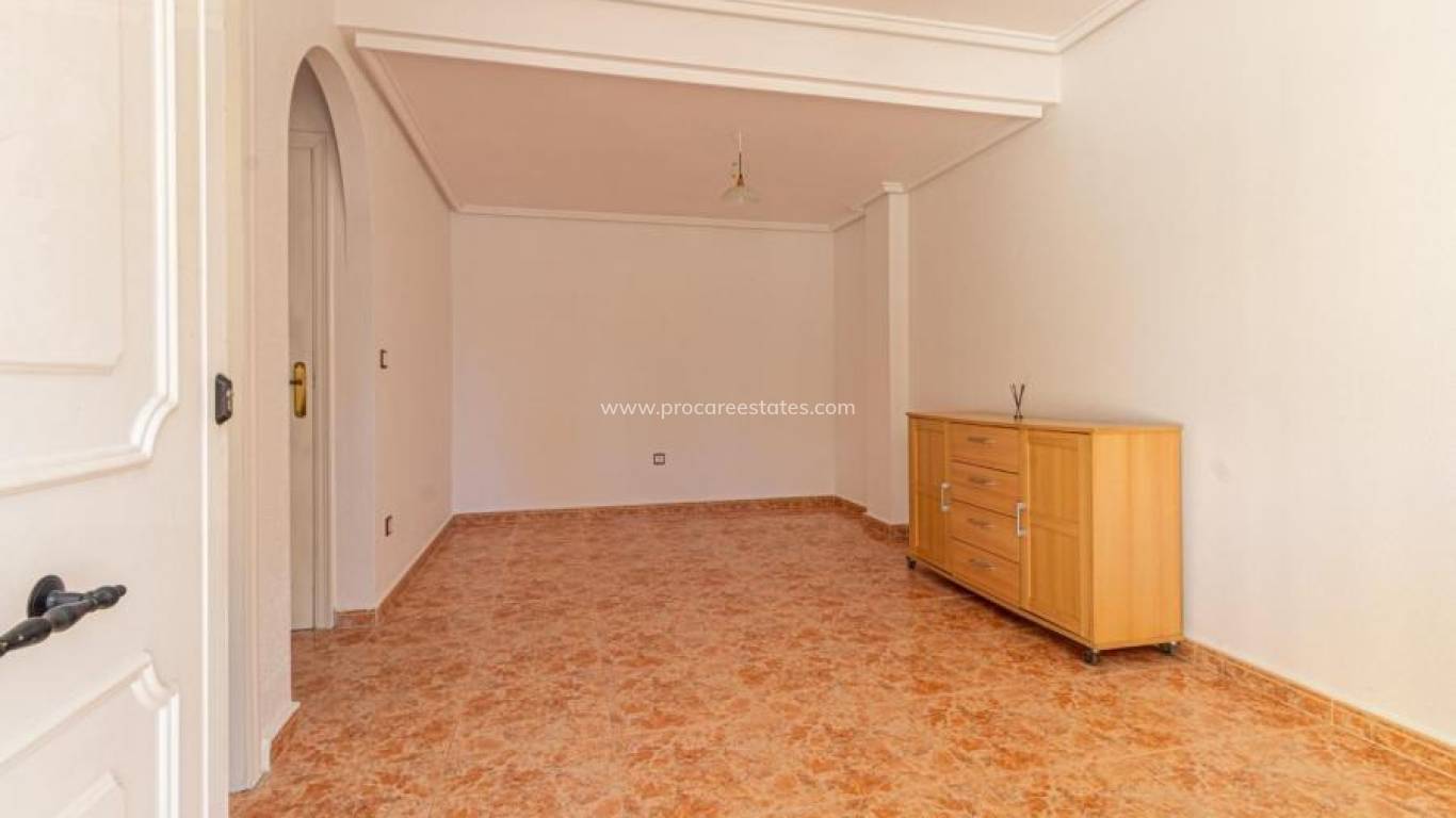 Resale - Apartment - Torrevieja - Acequion