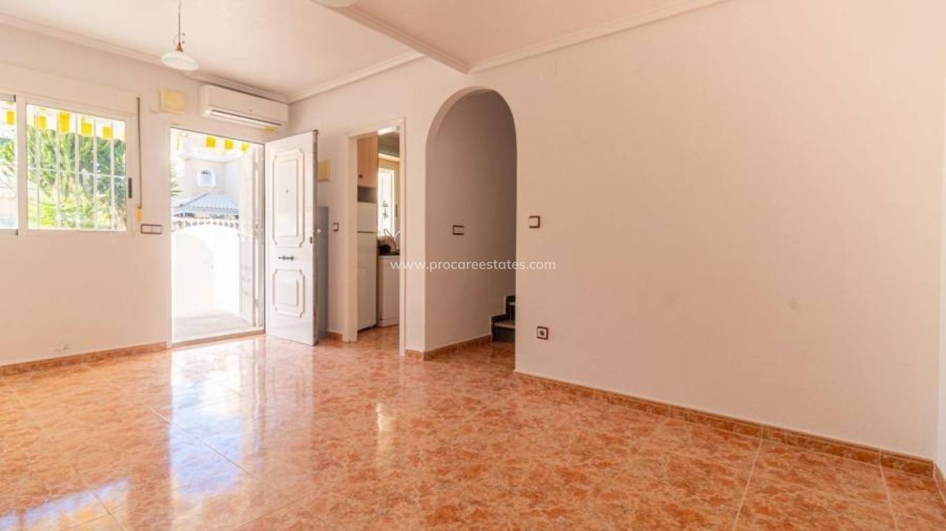 Resale - Apartment - Torrevieja - Acequion