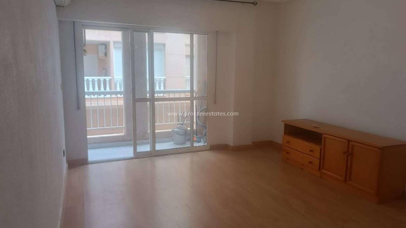 Resale - Apartment - Torrevieja - Acequion