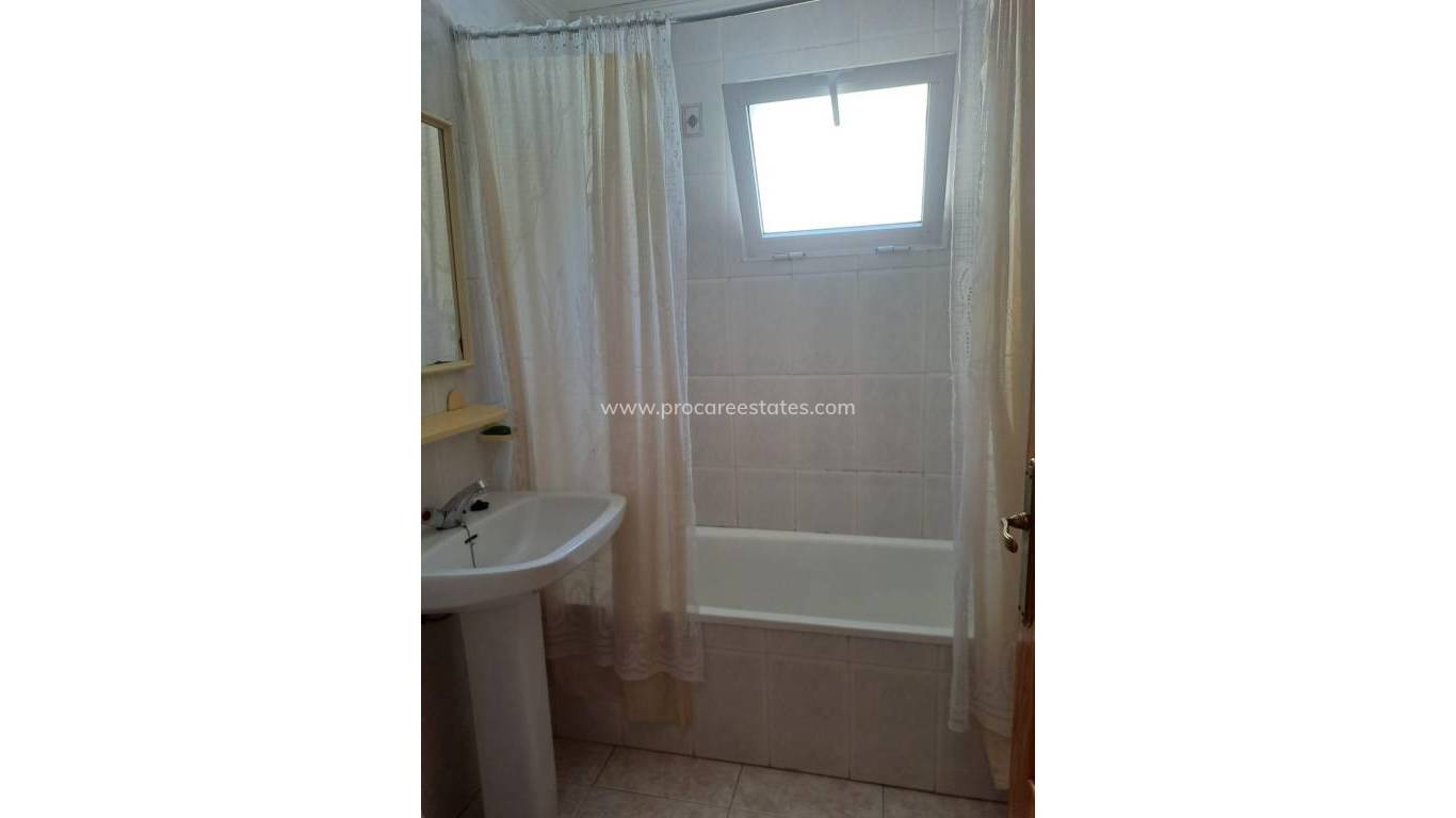 Resale - Apartment - Torrevieja - Acequion