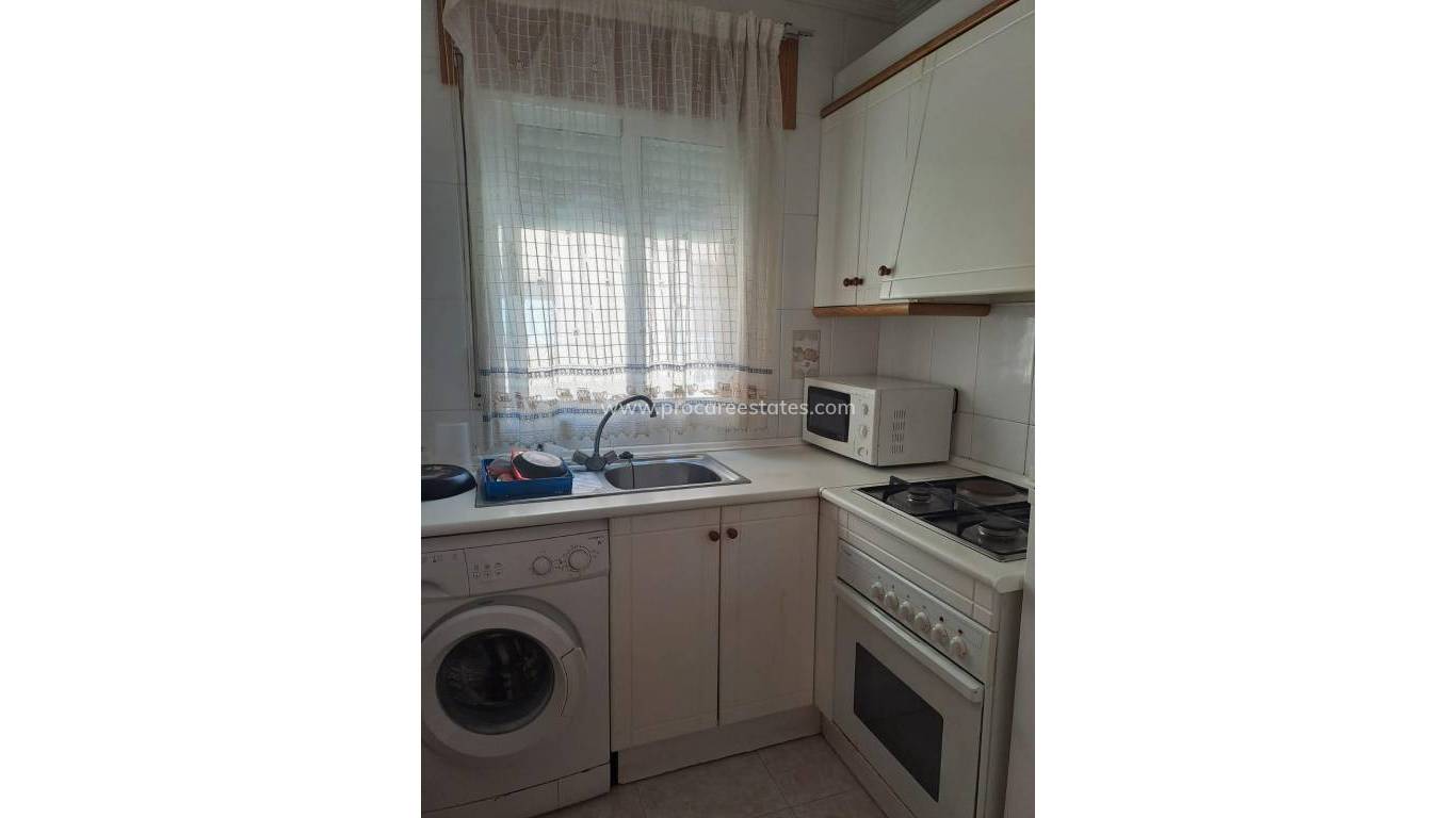 Resale - Apartment - Torrevieja - Acequion