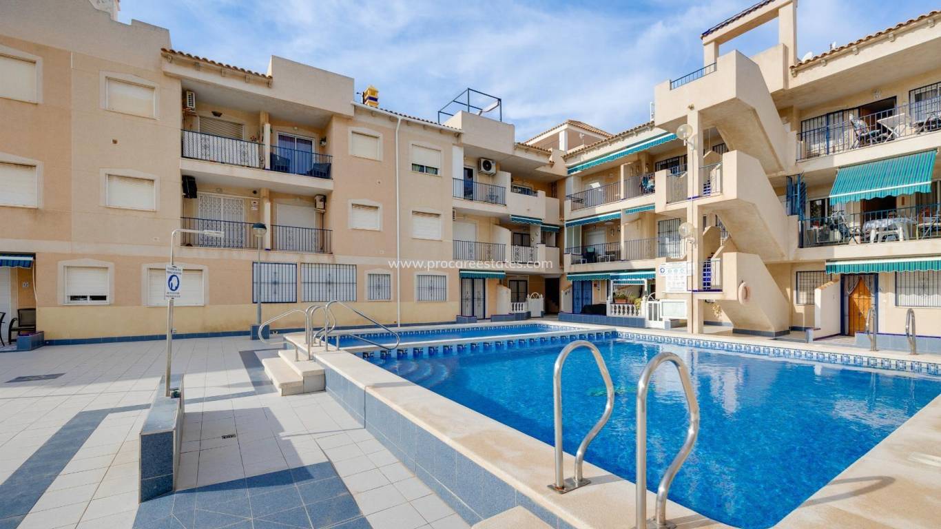 Resale - Apartment - Torrevieja - Acequion