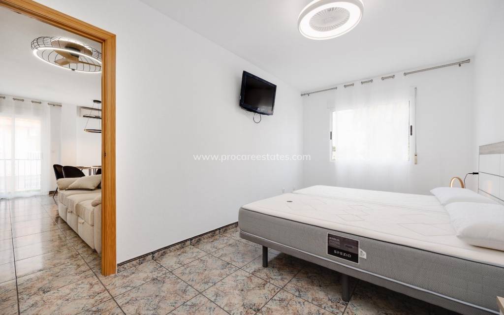 Resale - Apartment - Torrevieja - Acequion