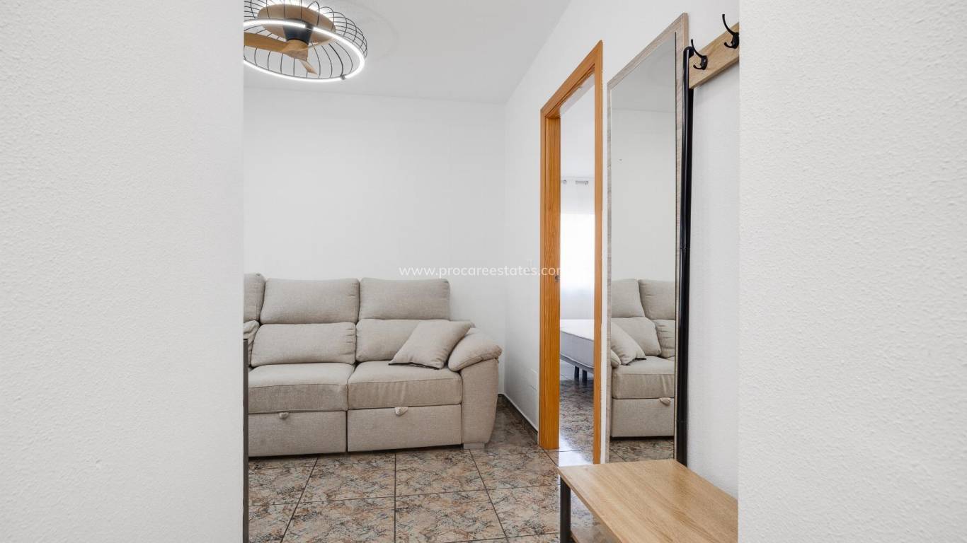 Resale - Apartment - Torrevieja - Acequion