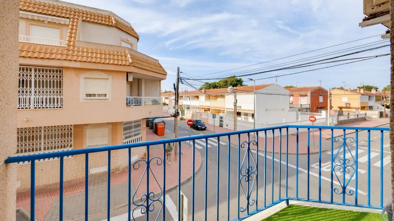 Resale - Apartment - Torrevieja - Acequion