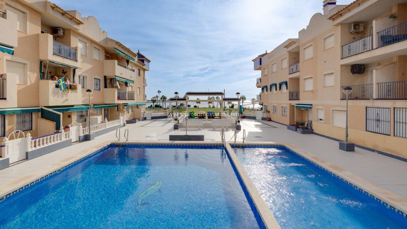 Resale - Apartment - Torrevieja - Acequion