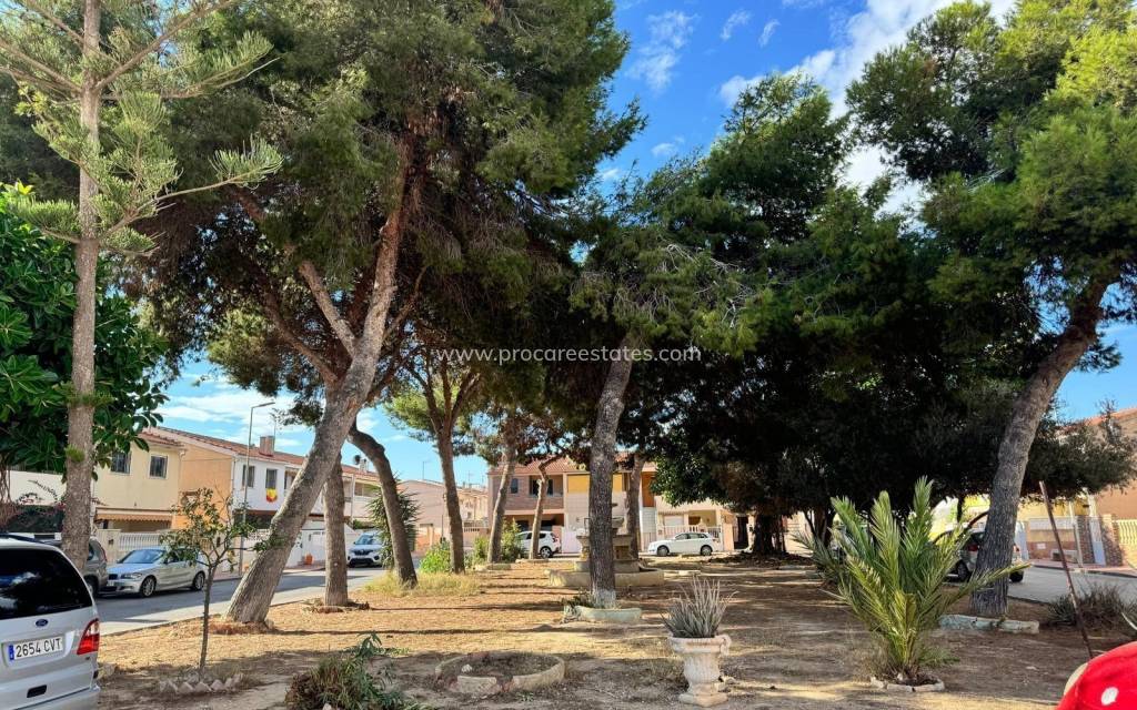 Resale - Apartment - Torrevieja - Acequion