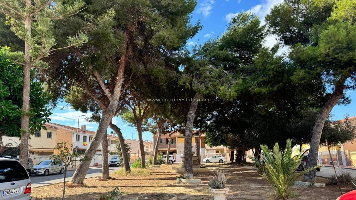 Resale - Apartment - Torrevieja - Acequion