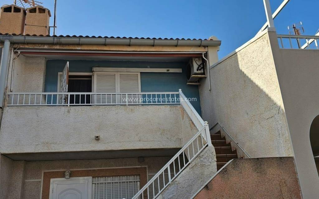 Resale - Apartment - Torrevieja - Acequion