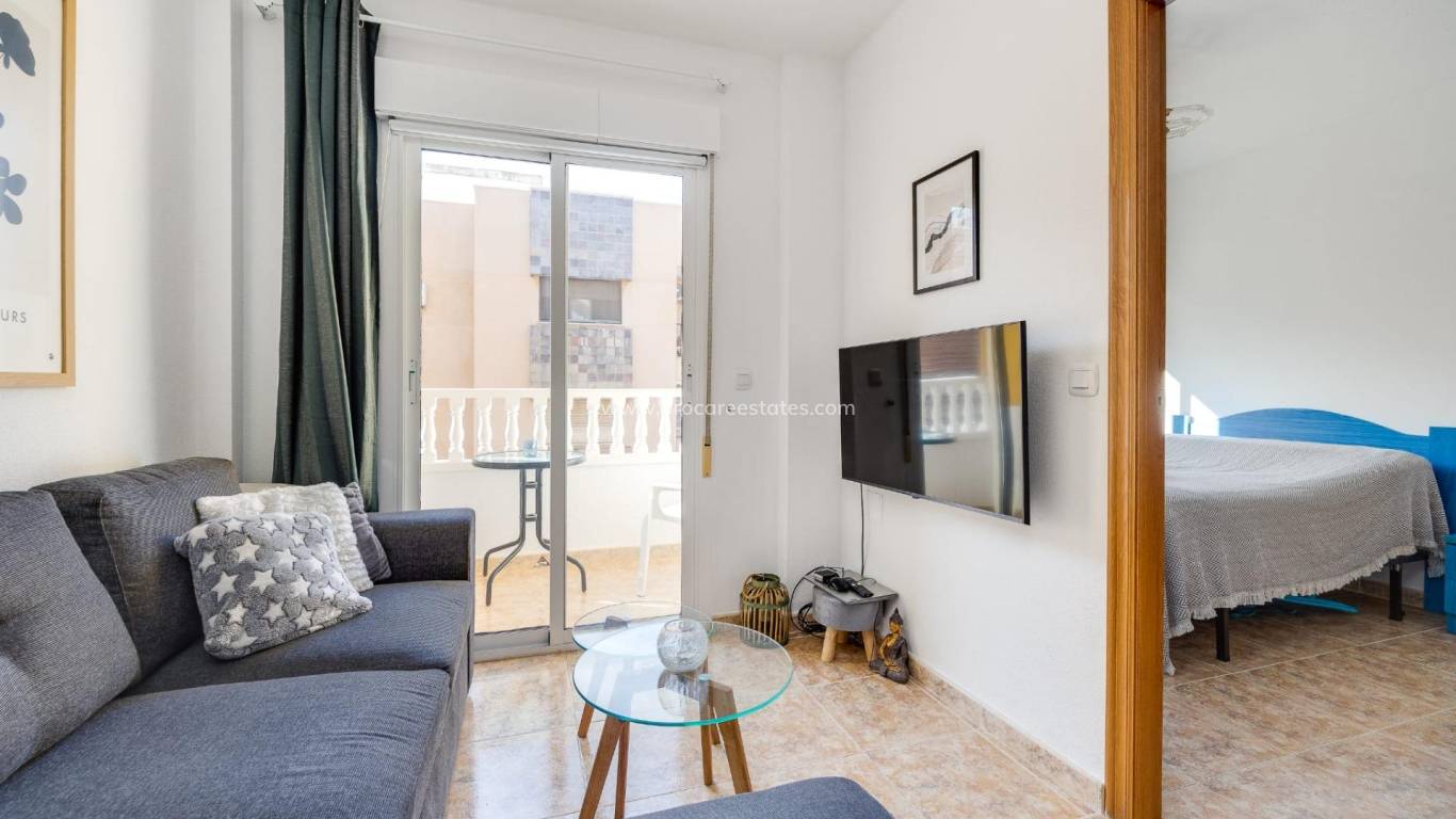 Resale - Apartment - Torrevieja - Acequion