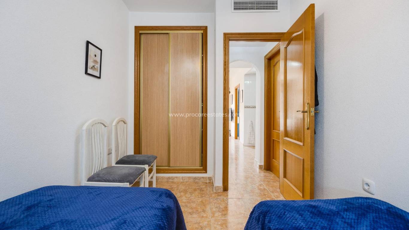 Resale - Apartment - Torrevieja - Acequion