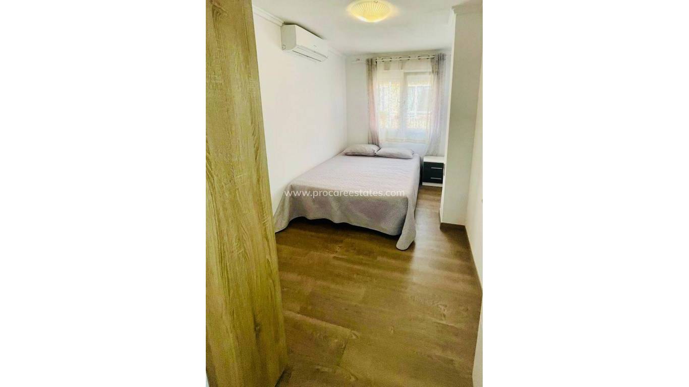 Resale - Apartment - Torrevieja - Acequion