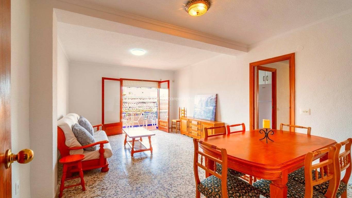 Resale - Apartment - Torrevieja - Acequion