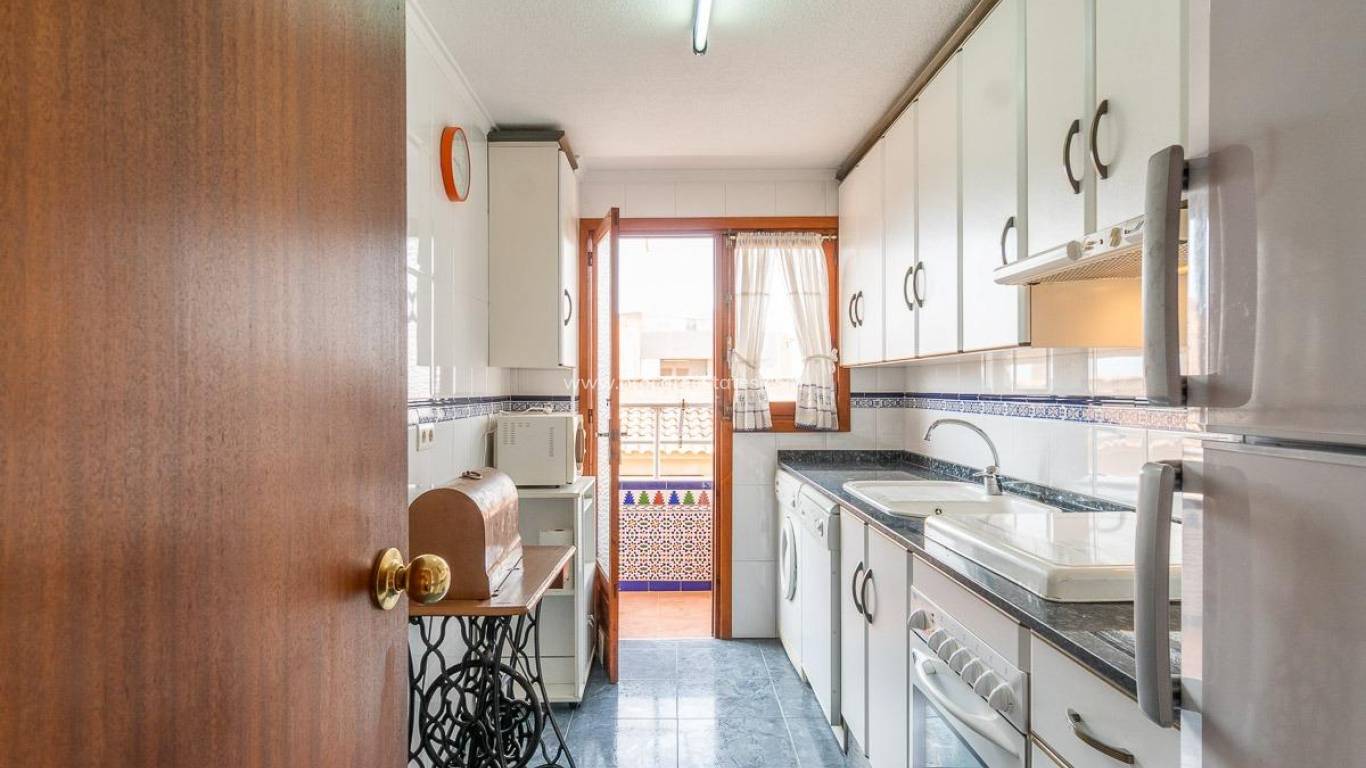 Resale - Apartment - Torrevieja - Acequion