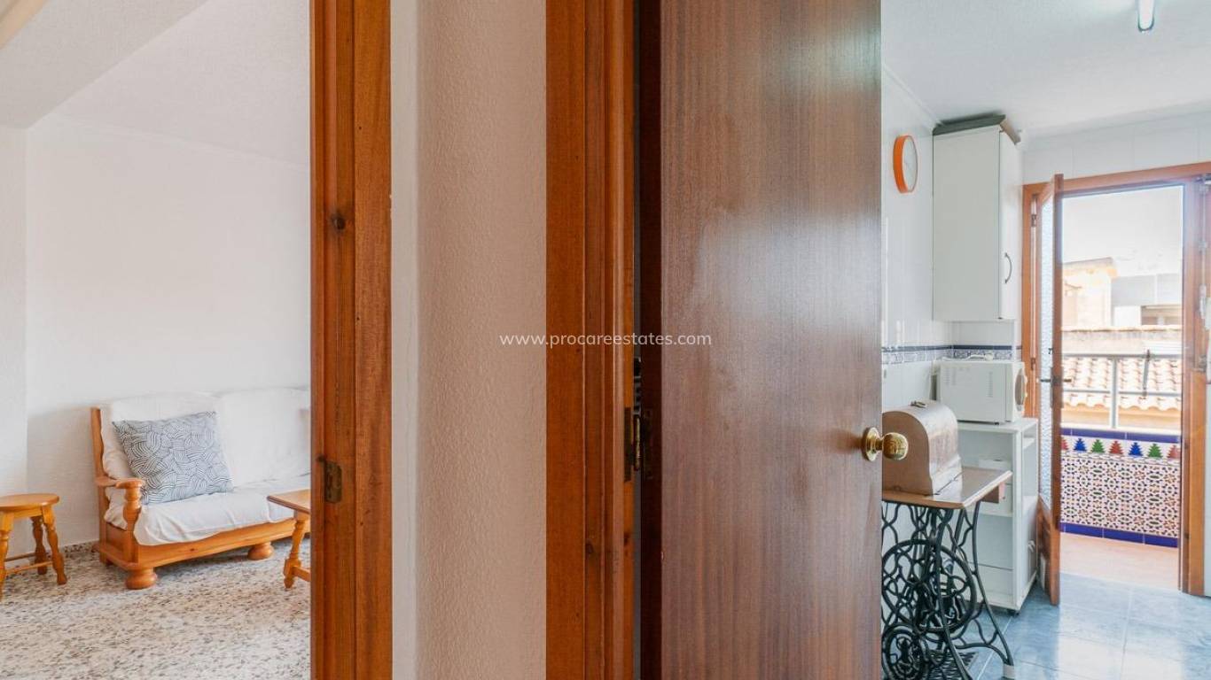 Resale - Apartment - Torrevieja - Acequion