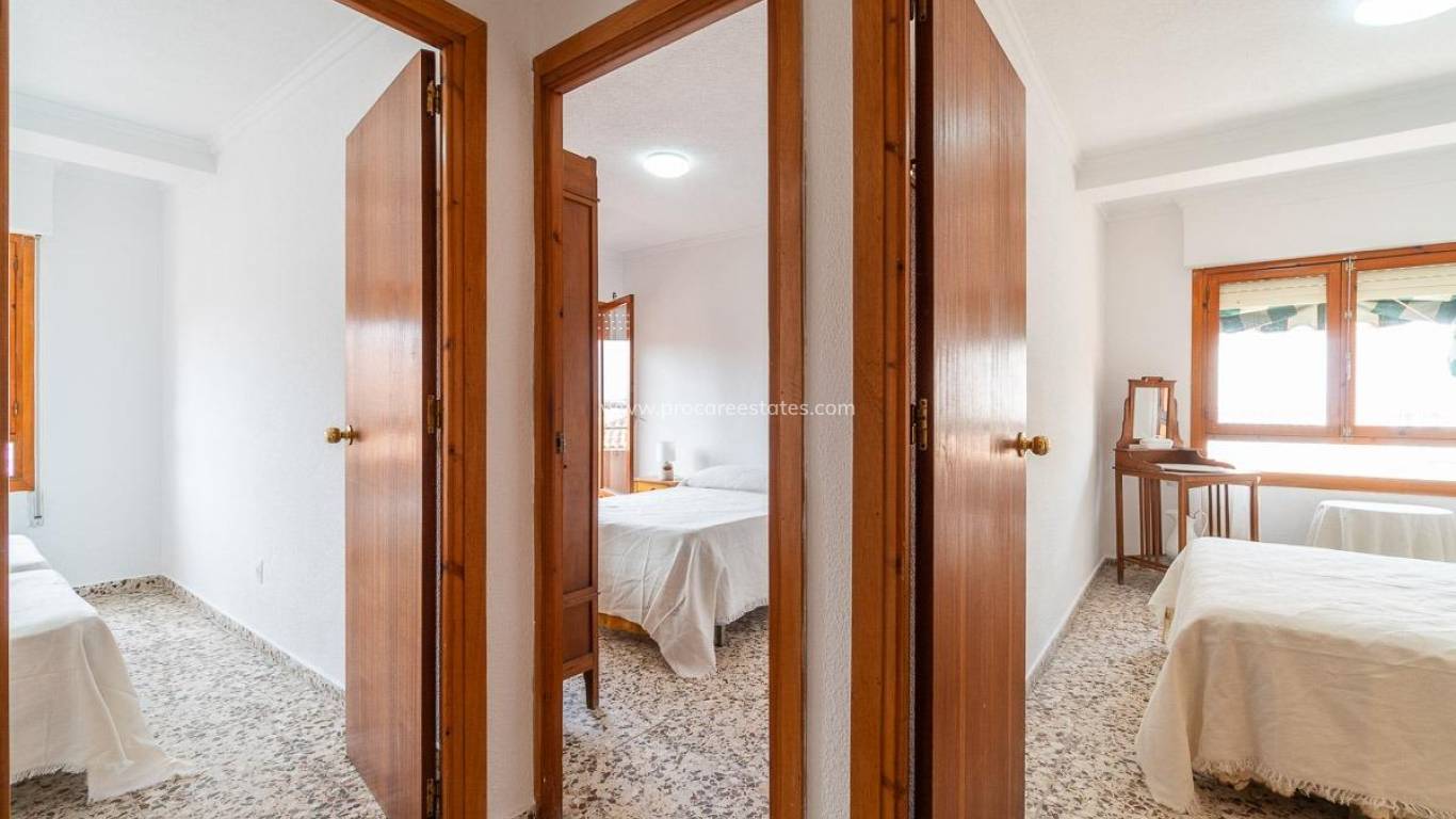 Resale - Apartment - Torrevieja - Acequion