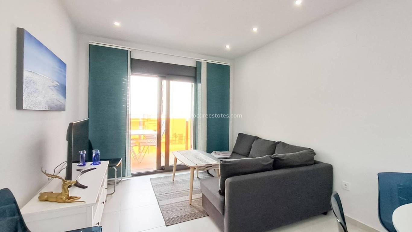 Resale - Apartment - Torrevieja - Acequion