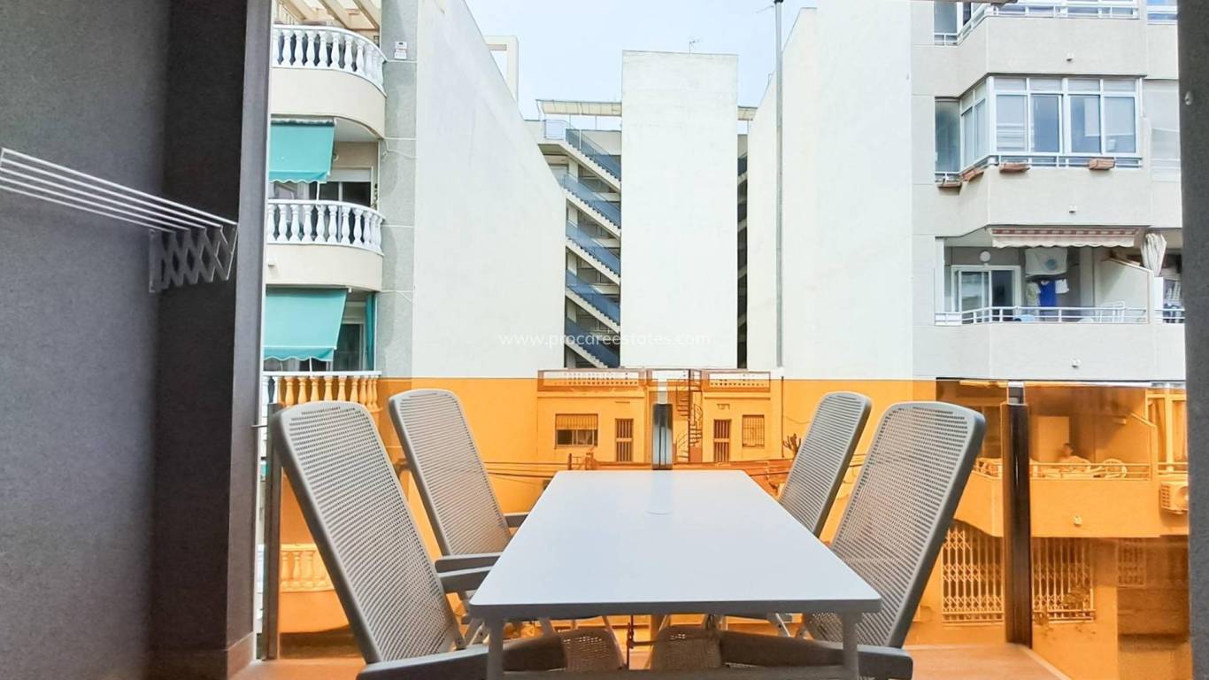 Resale - Apartment - Torrevieja - Acequion