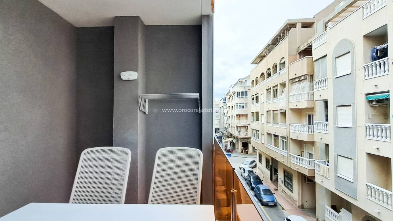 Resale - Apartment - Torrevieja - Acequion