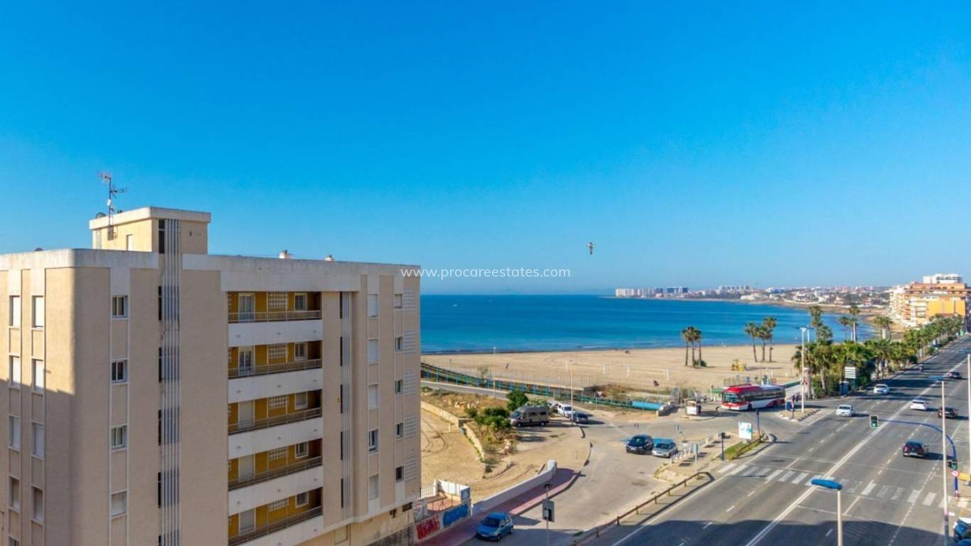 Resale - Apartment - Torrevieja - Acequion