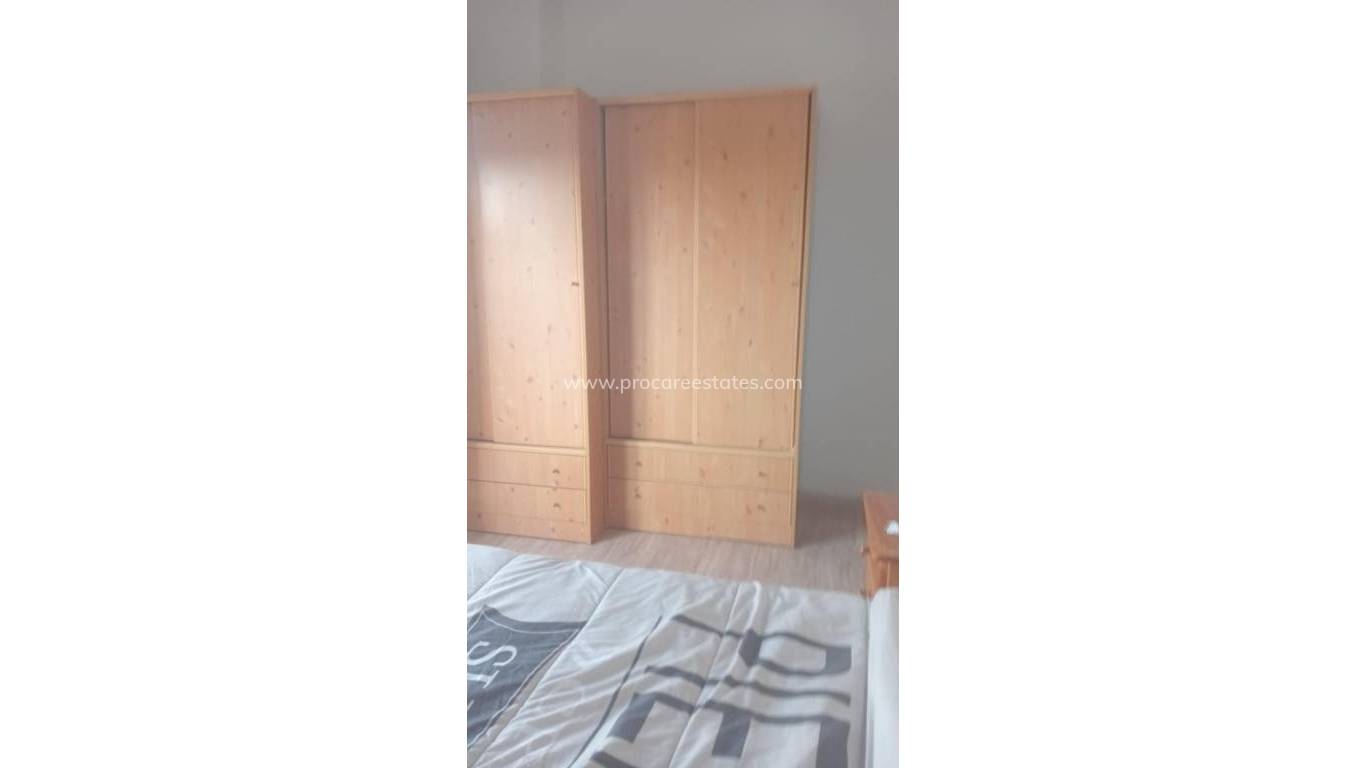 Resale - Apartment - Torrevieja - Acequion