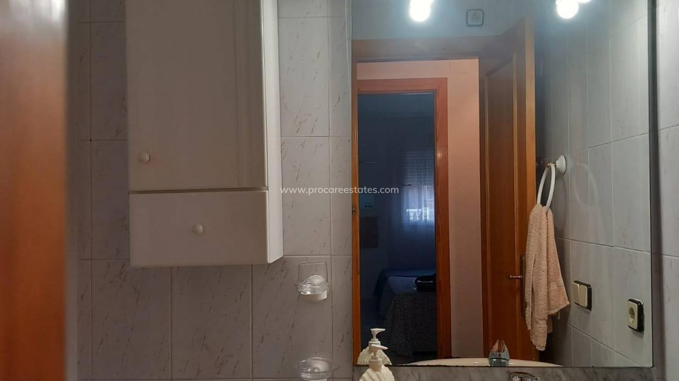 Resale - Apartment - Torrevieja - Acequion