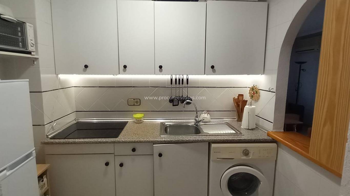 Resale - Apartment - Torrevieja - Acequion