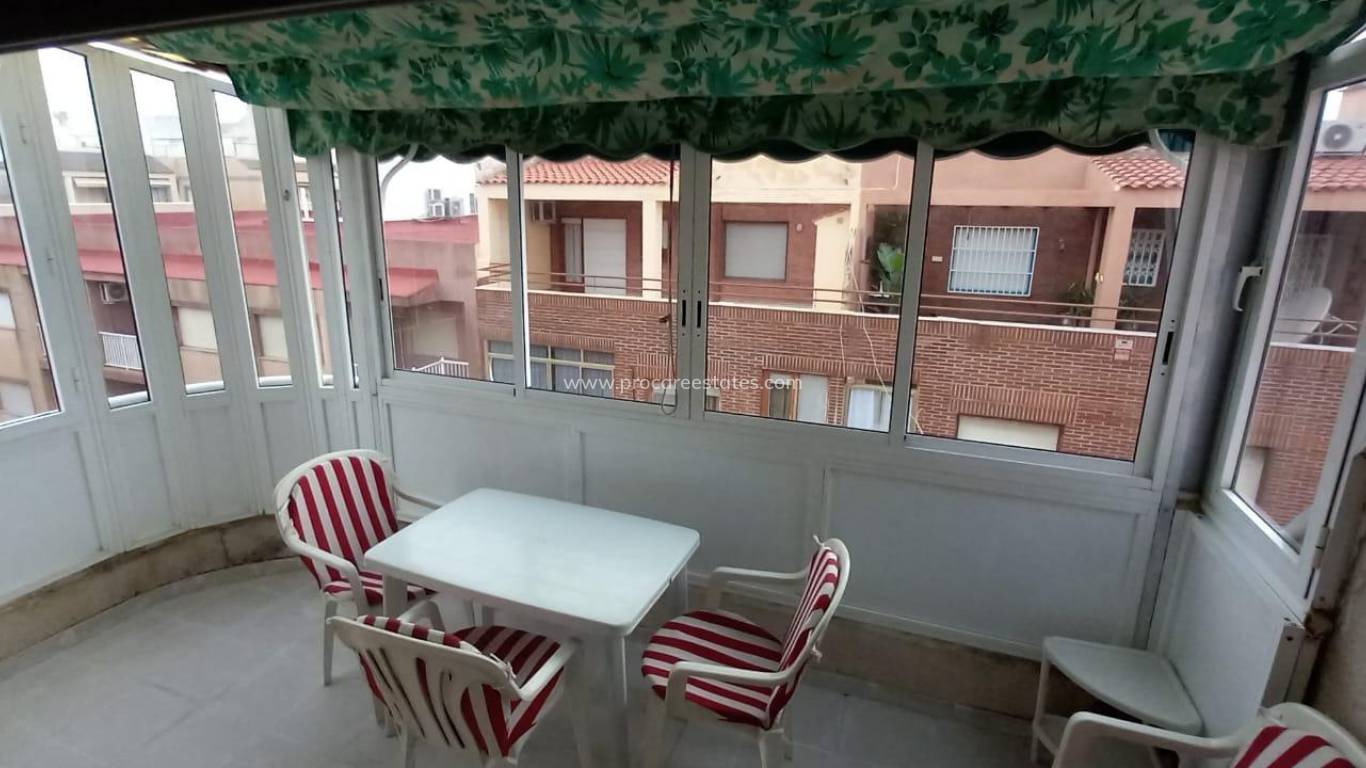 Resale - Apartment - Torrevieja - Acequion