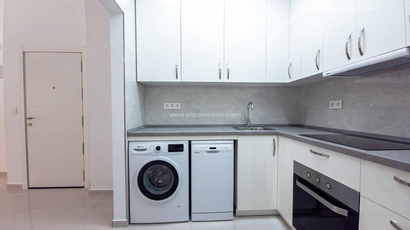 Resale - Apartment - Torrevieja - Acequion