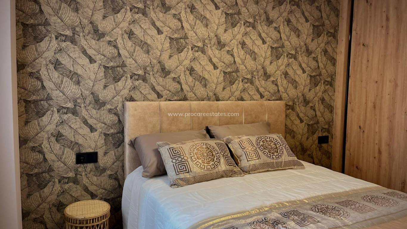 Resale - Apartment - Torrevieja - Acequion