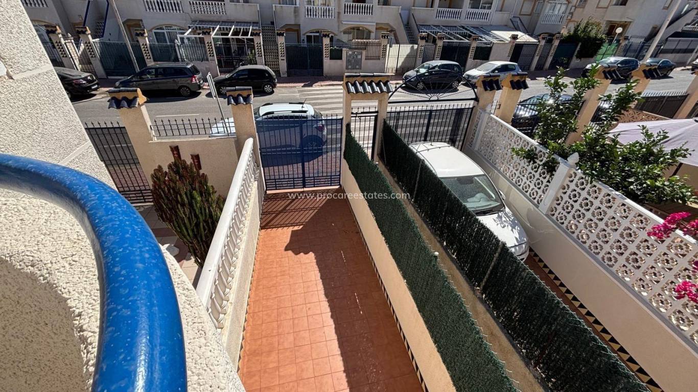 Resale - Apartment - Torrevieja - Acequion