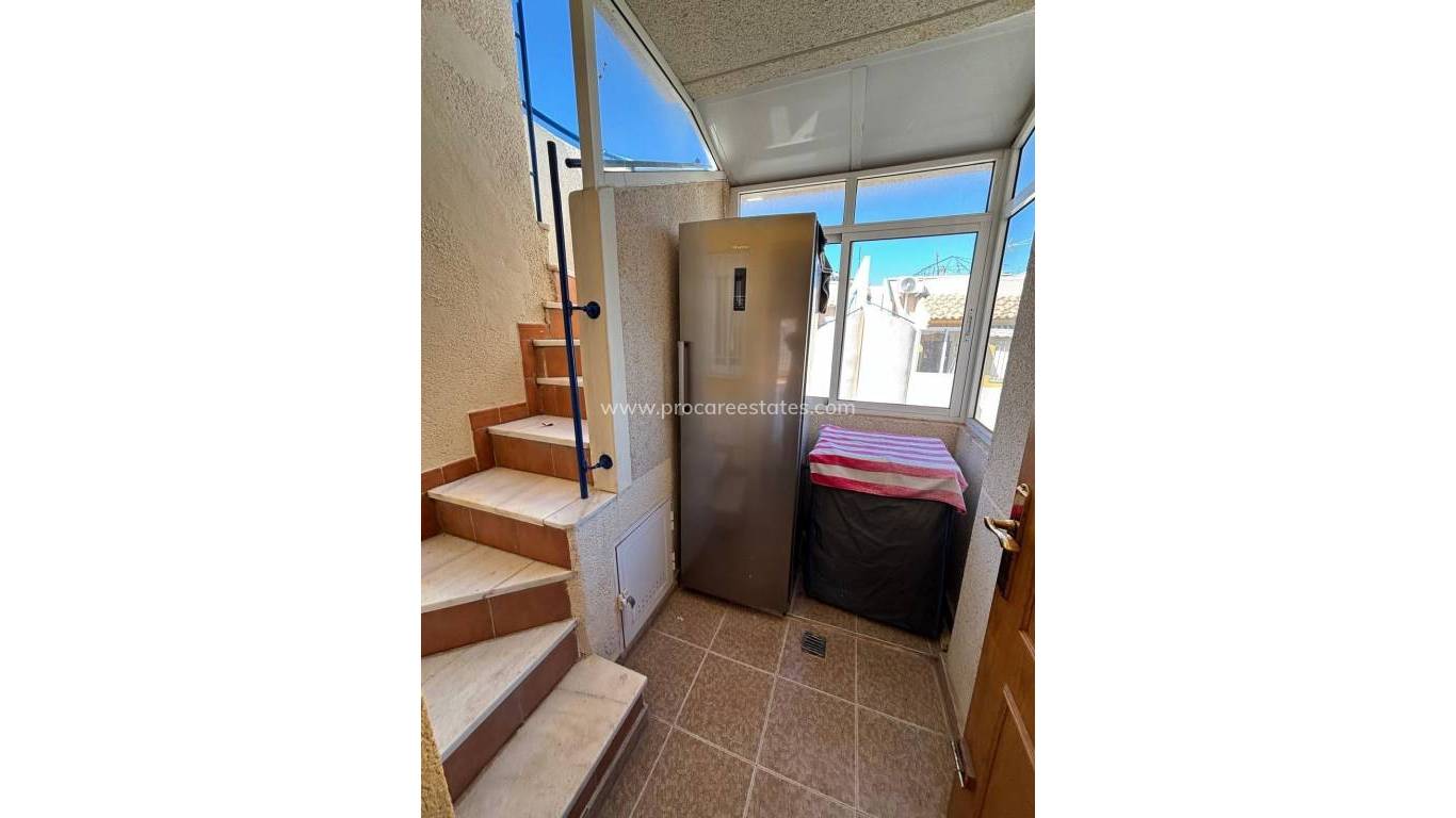 Resale - Apartment - Torrevieja - Acequion