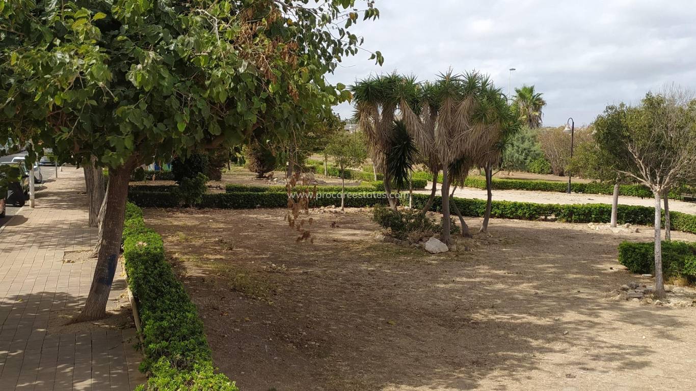 Resale - Apartment - Torrevieja - Acequion