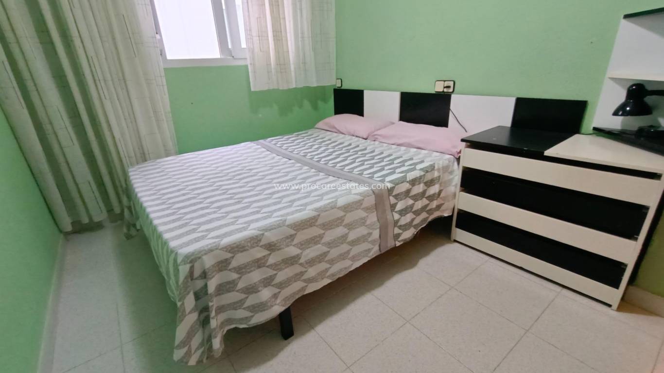 Resale - Apartment - Torrevieja - Acequion