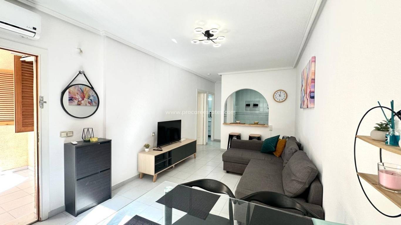 Resale - Apartment - Torrevieja - Acequion