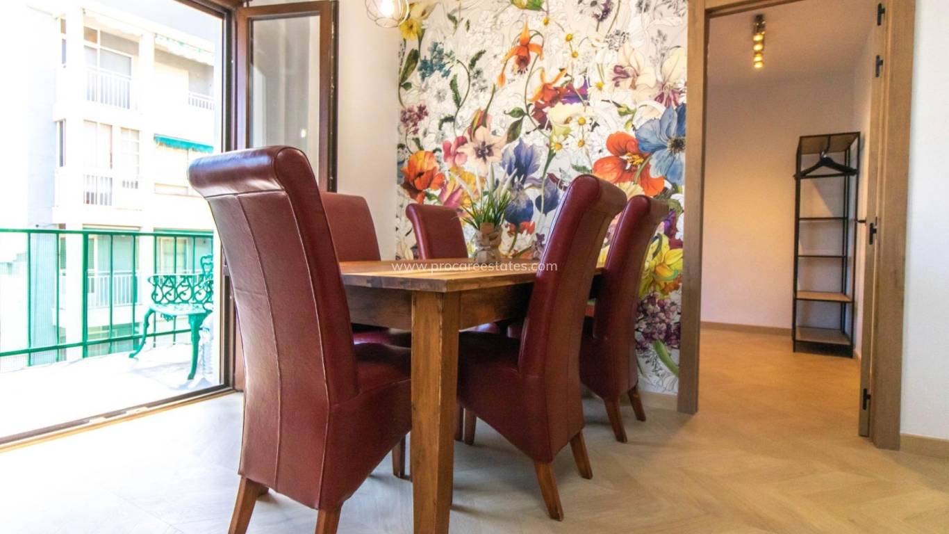 Resale - Apartment - Torrevieja - Acequion