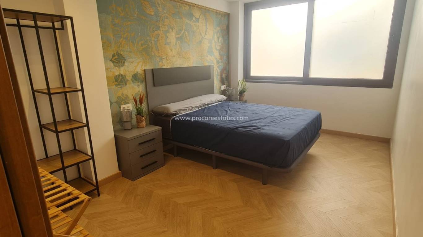 Resale - Apartment - Torrevieja - Acequion