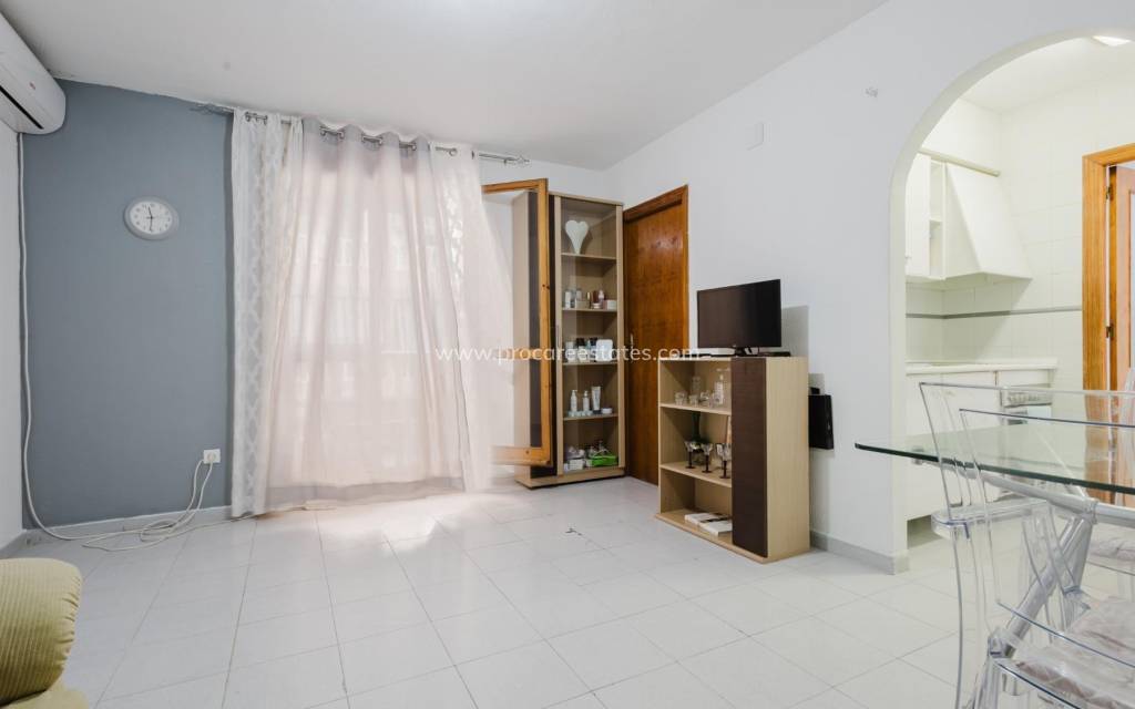 Resale - Apartment - Torrevieja - Acequion