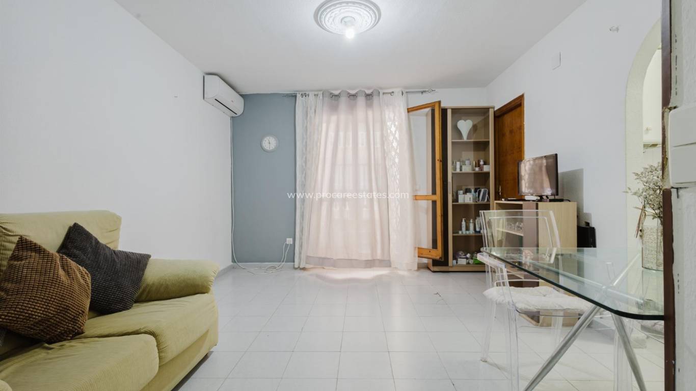 Resale - Apartment - Torrevieja - Acequion
