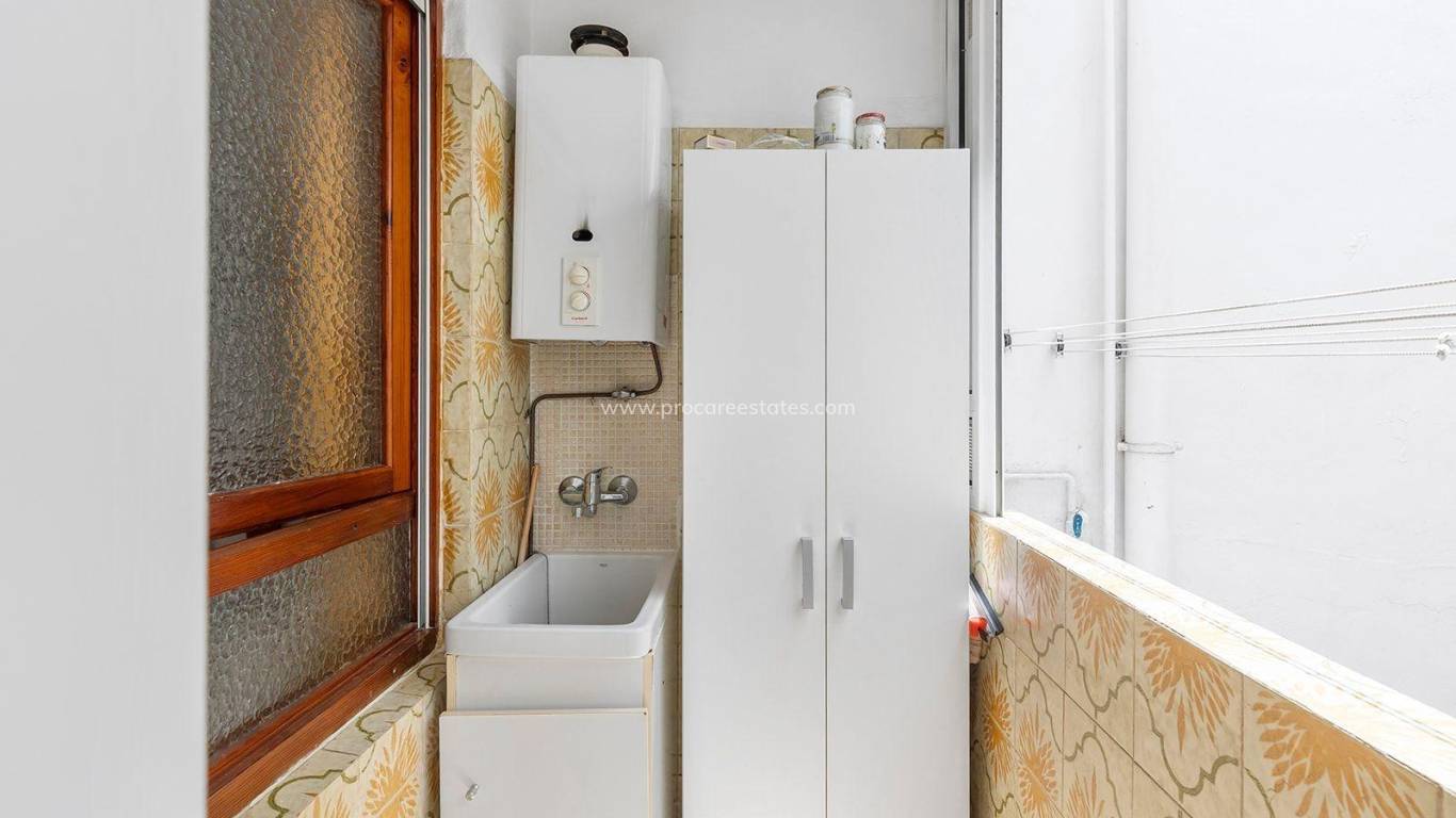 Resale - Apartment - Torrevieja - Acequion