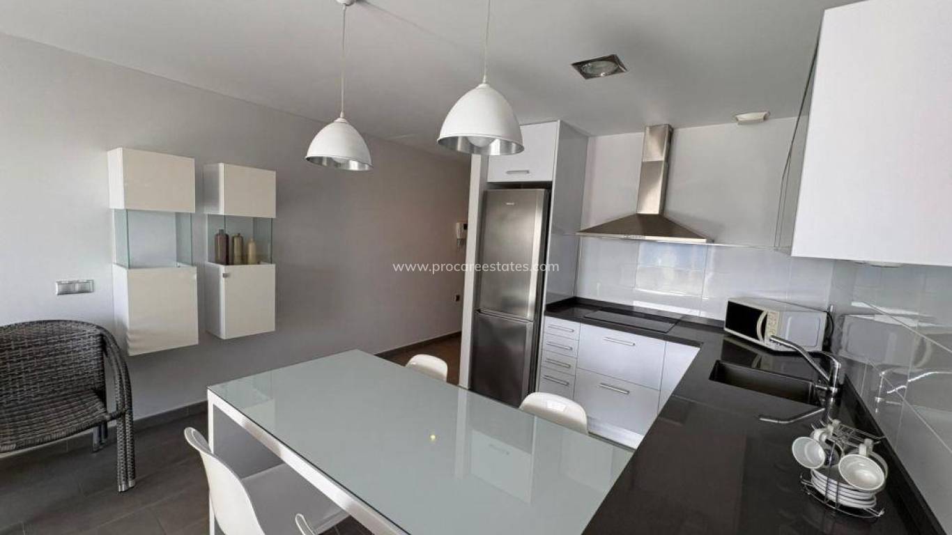 Resale - Apartment - Torrevieja - Acequion