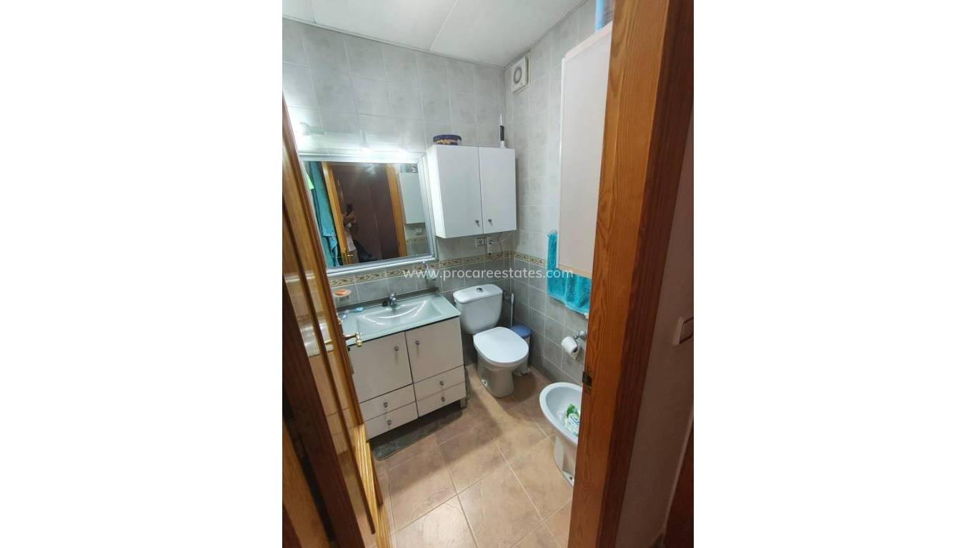 Resale - Apartment - Torrevieja - Acequion