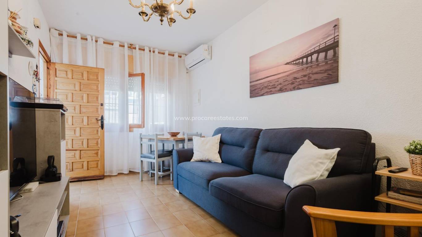 Resale - Apartment - Torrevieja - Acequion