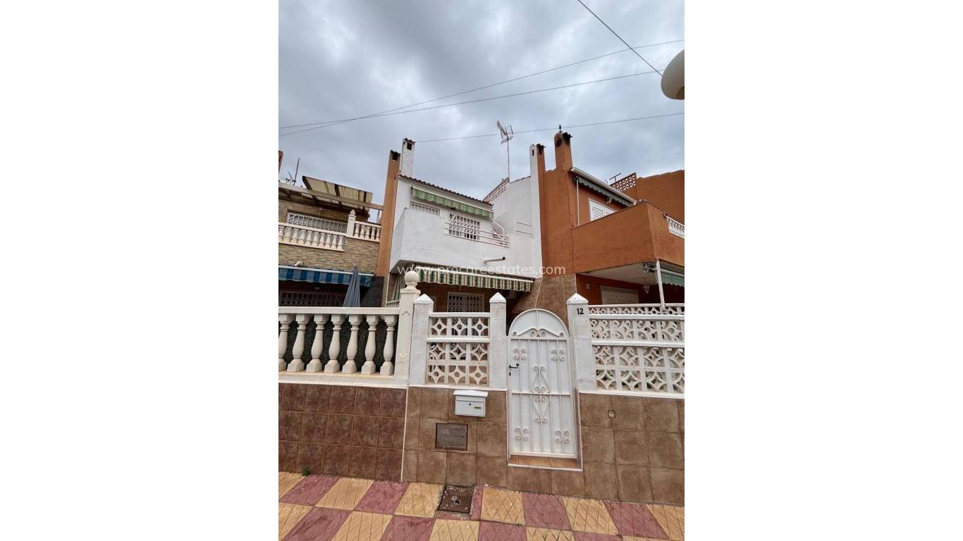 Resale - Apartment - Torrevieja - Acequion